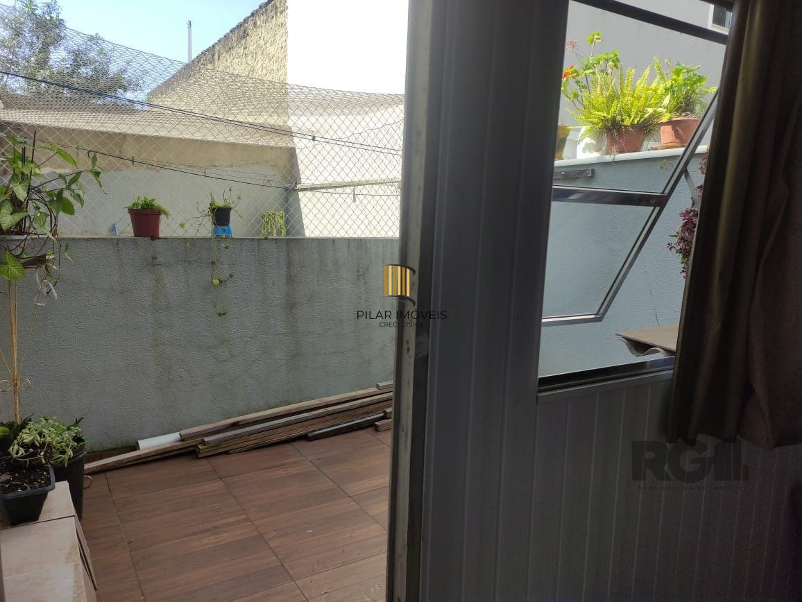 Apartamento térreo semi mobiliado, 2 dormitórios, 1 suíte, 1 vaga Bairro Vera Cruz