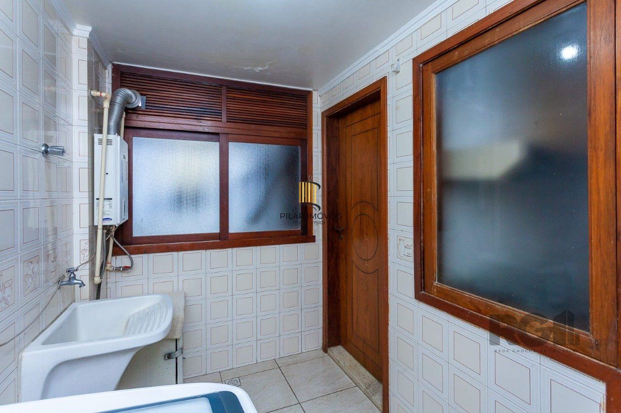 Apartamento semi mobiliado, 3 dormitórios, 1 suíte, vaga de garagem, Bairro Eunice Nova
