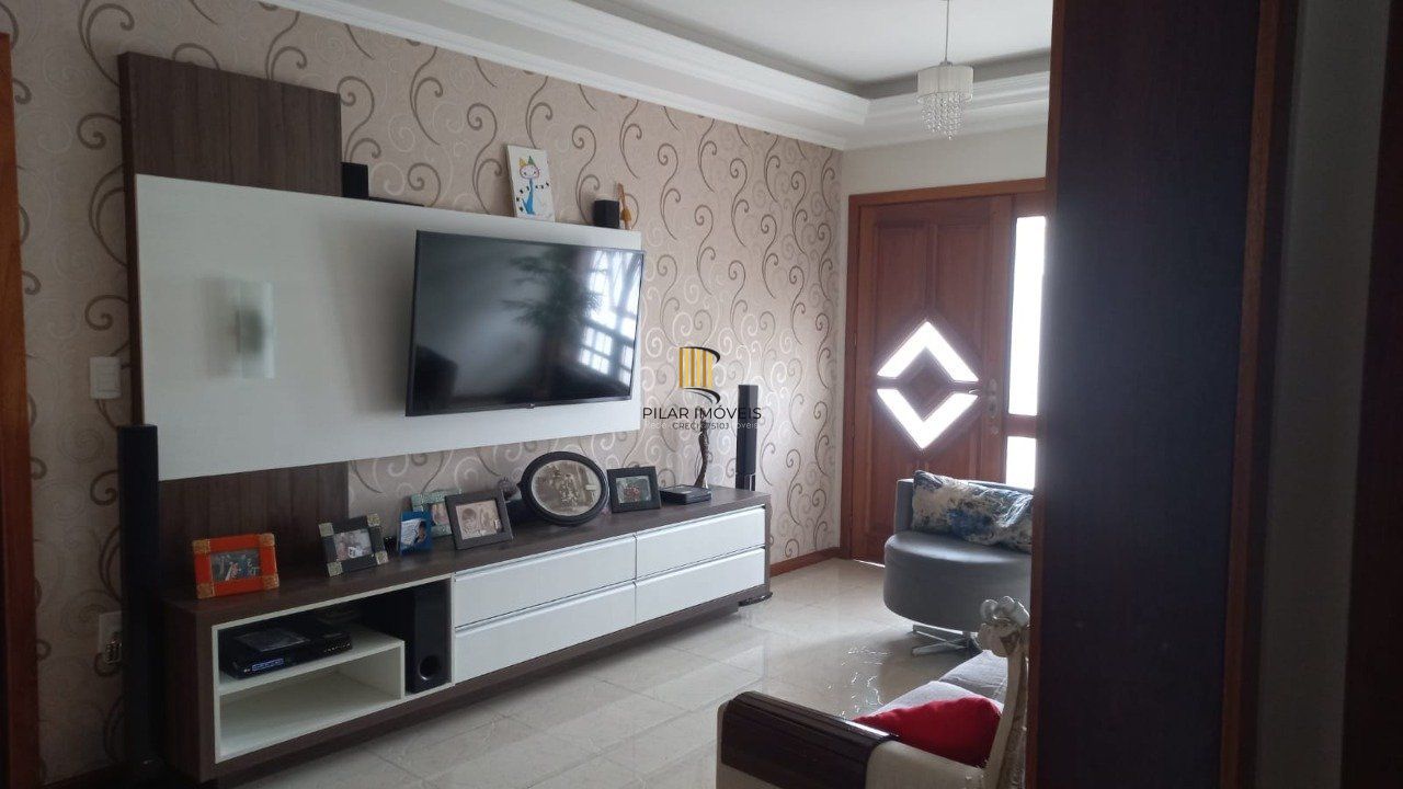 Casa para Venda - 135m², 3 dormitórios, sendo 1 suites, 2 vagas - Vale Do Sol
