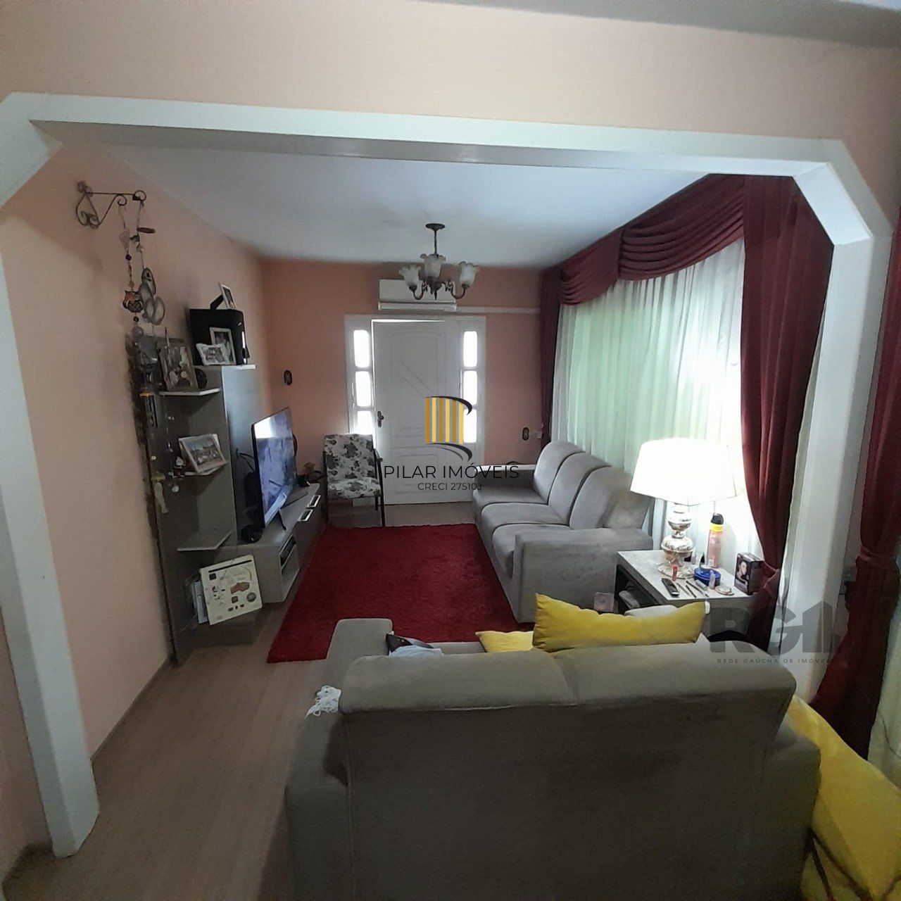 Casa 2 dormitórios, vaga de garagem, bairro São Judas Tadeu