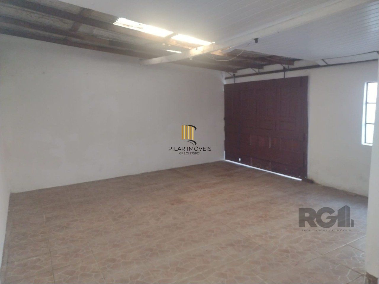 Casa 2 dormitórios, 1 vaga, Bairro Vila Cachoeirinha