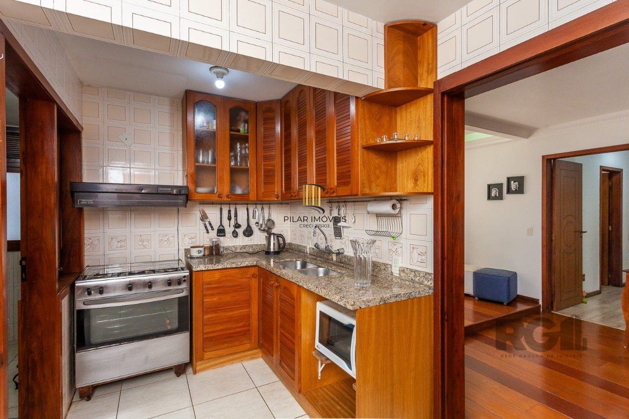 Apartamento semi mobiliado, 3 dormitórios, 1 suíte, vaga de garagem, Bairro Eunice Nova