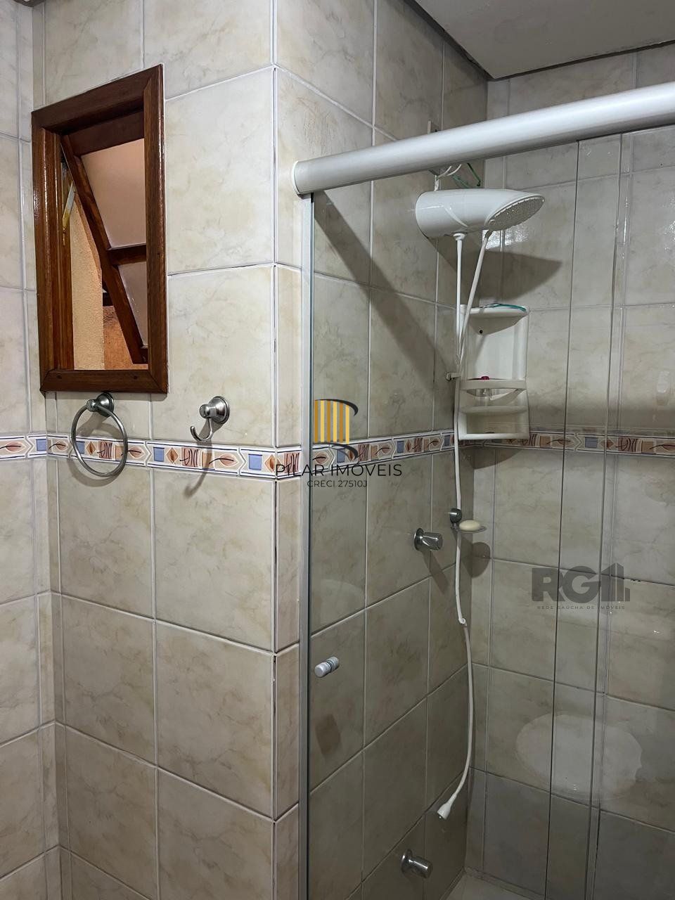 Apartamento térreo, 2 dormitórios, 1 suíte, 2 vagas, Bairro Vista Alegre