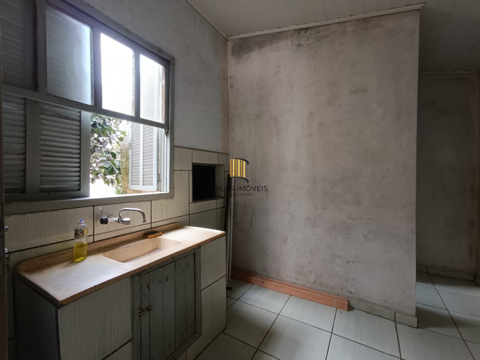 Casa 3 dormitórios no bairro COHAB C