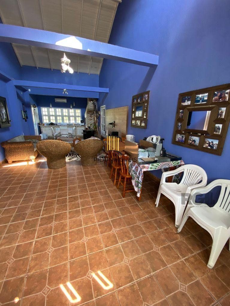 casa sobrado 4 dormitórios, 3 vagas de garagem, Bairro Itacolomi