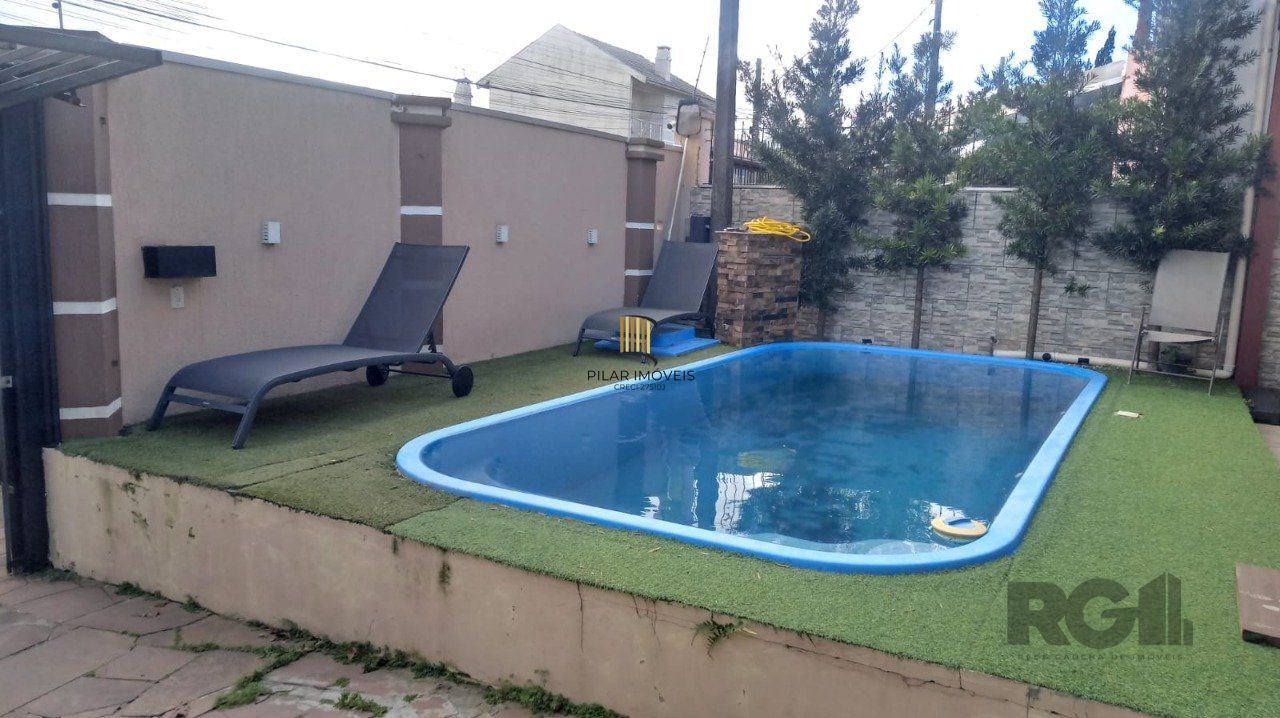 Casa sobrado semi mobiliado, 3 dormitórios, 1 suíte master, vagas de garagem, Bairro Parque da matriz