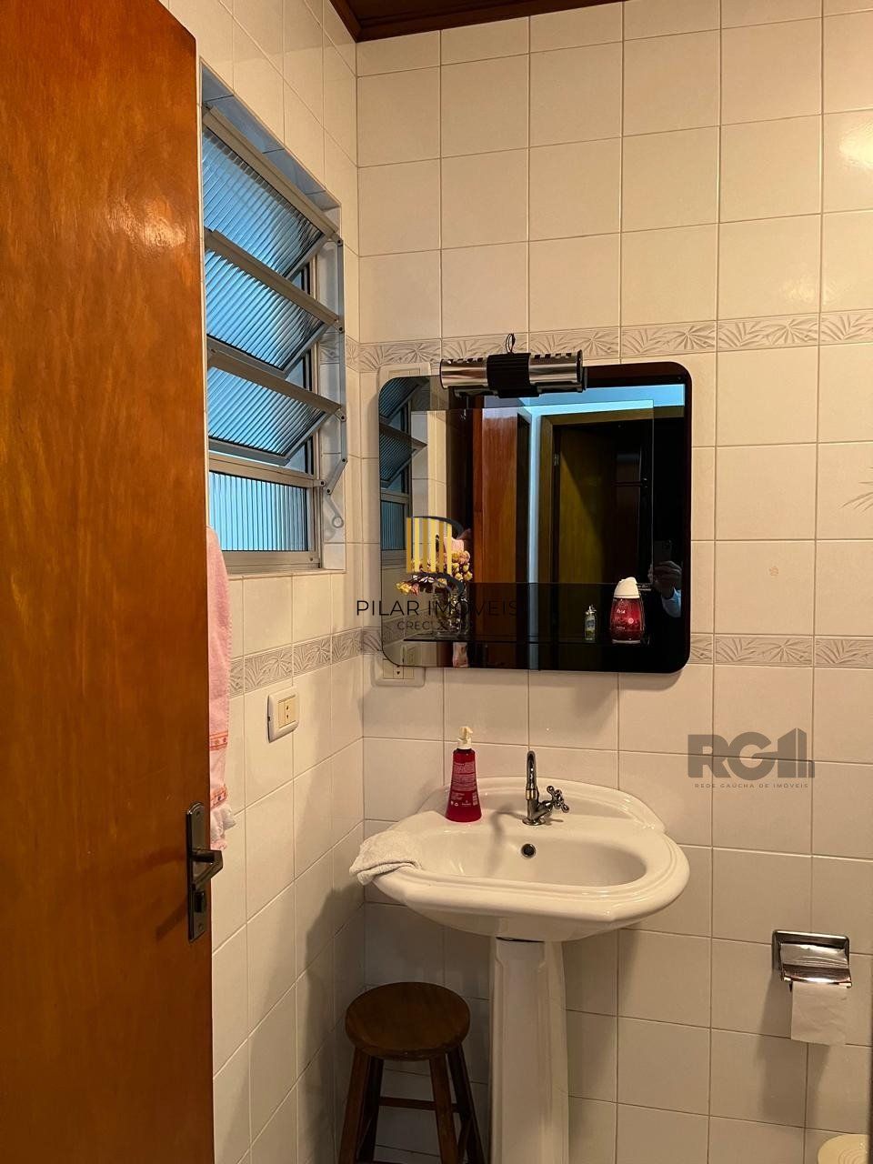 Casa 3 dormitórios, 2 vagas, Bairro Princesa Izabel