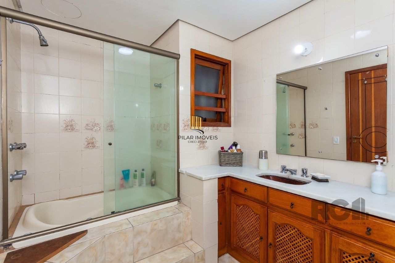 Apartamento semi mobiliado, 3 dormitórios, 1 suíte, vaga de garagem, Bairro Eunice Nova
