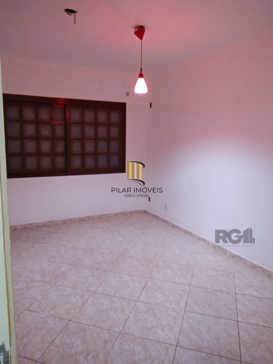 Casa 3 dormitórios, 1 suíte, vaga de garagem, Bairro Princesa Izabel