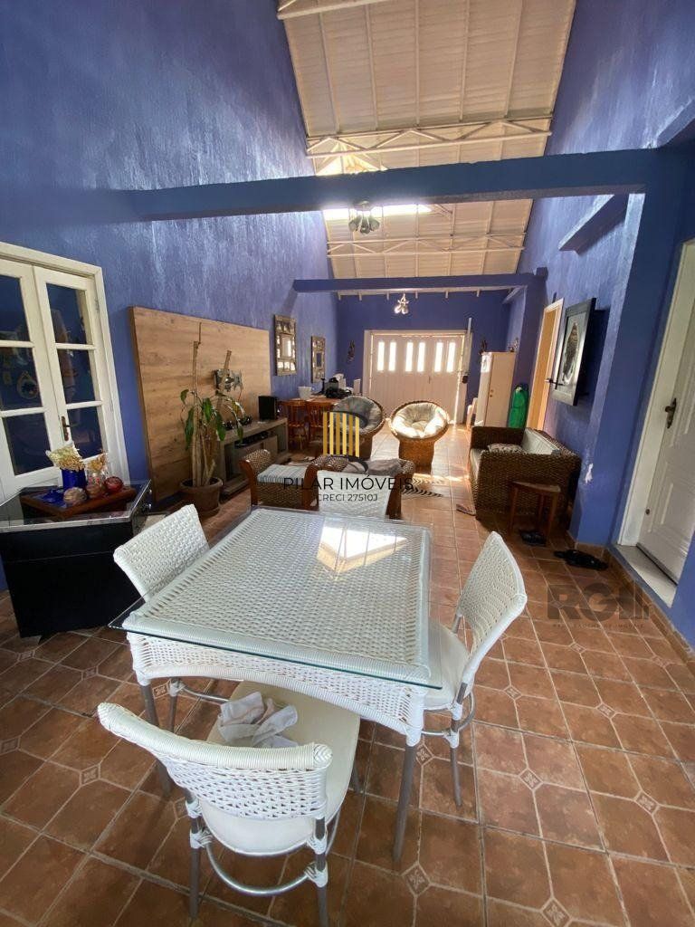 casa sobrado 4 dormitórios, 3 vagas de garagem, Bairro Itacolomi