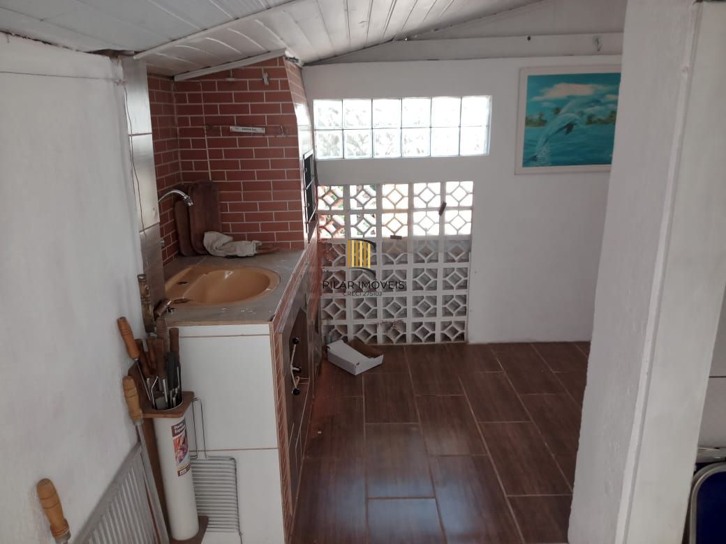 Casa 2 dormitórios, 1 suíte, 2 vagas