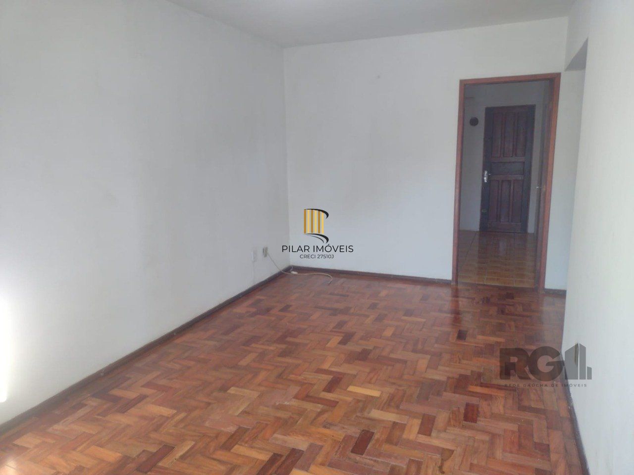 Casa 2 dormitórios, 1 vaga, Bairro Vila Cachoeirinha