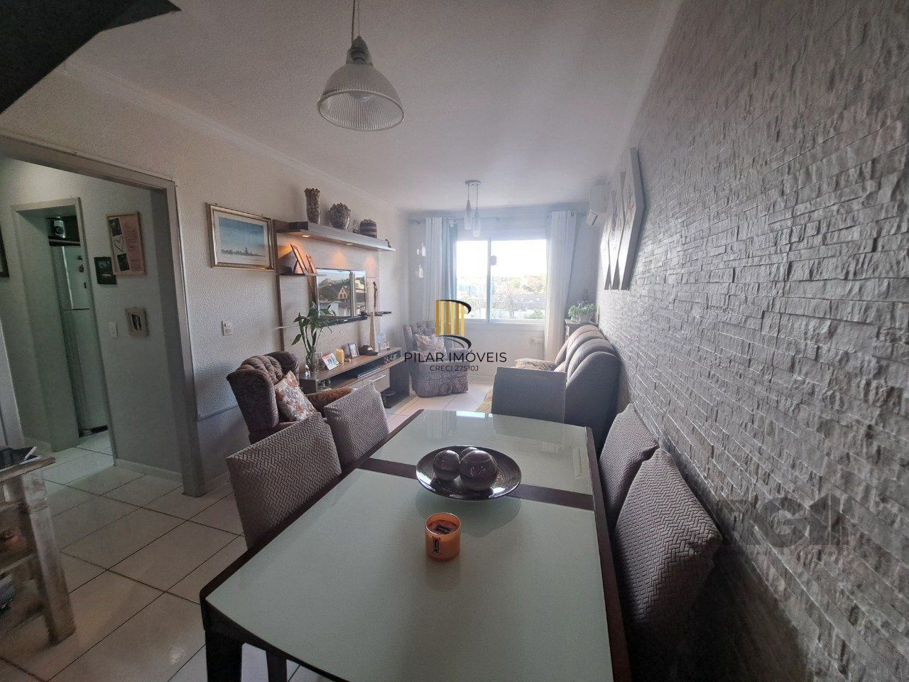 Apartamento cobertura, 2 dormitórios, vaga de garagem, Bairro Ponta Porã 
