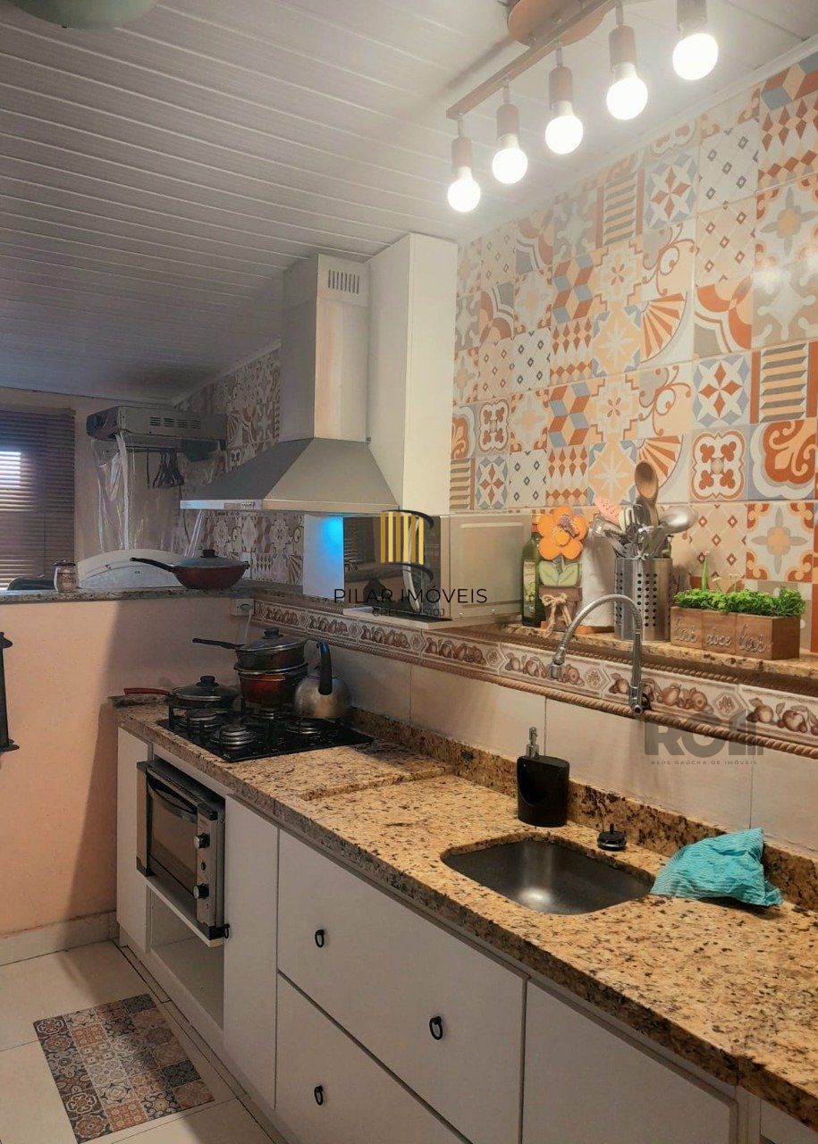 Casa 3 dormitórios, 1 suíte, vaga de garagem, Bairro Parque da Matriz