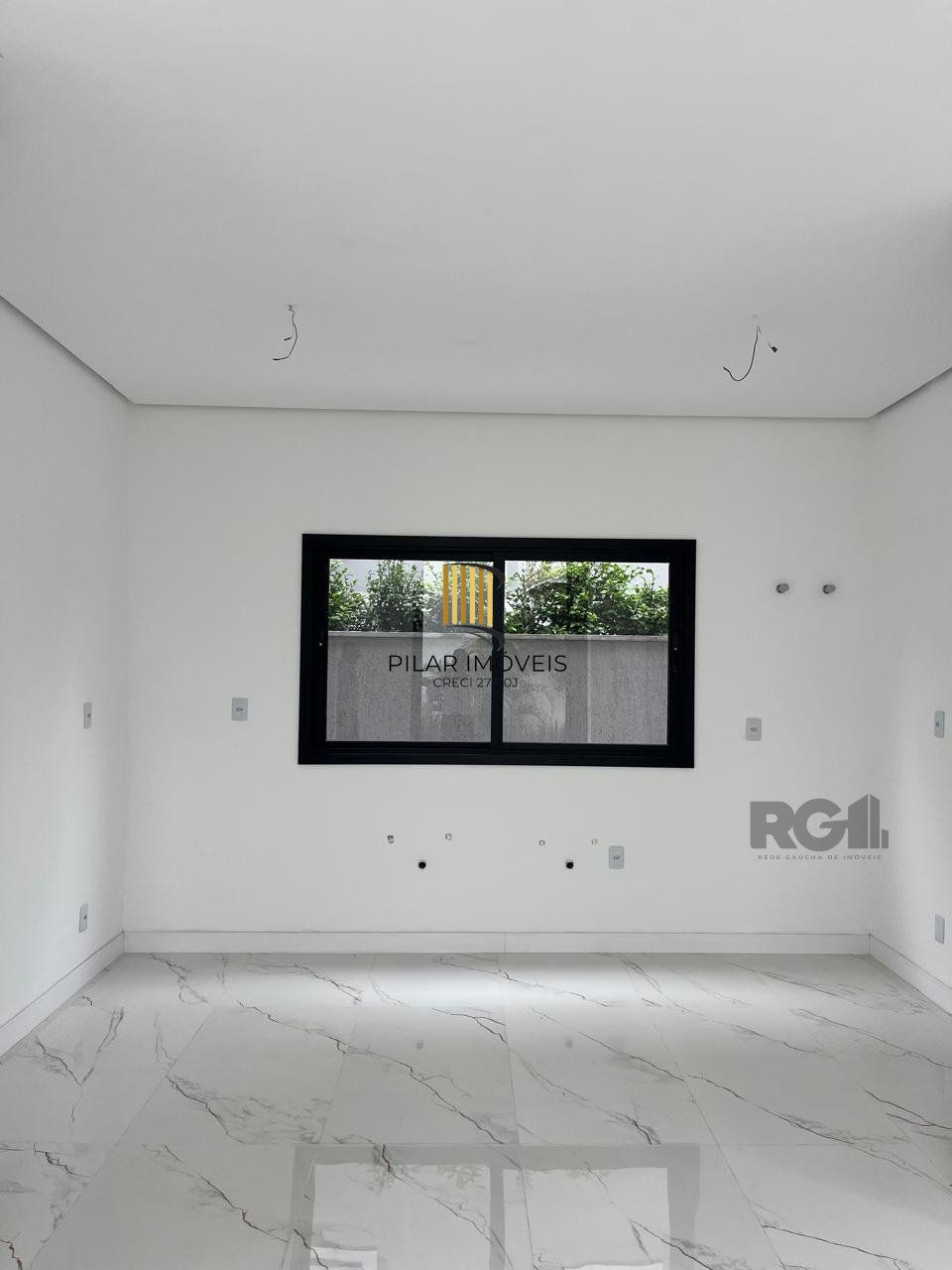 Casa sobrado em condomínio, 3 dormitórios, 1 suíte, 2 vagas, Bairro Central Park