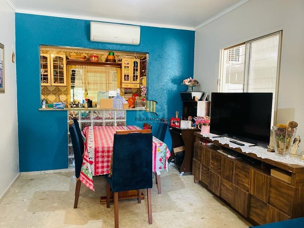 Casa semi mobiliada, 3 dorms, 3 vagas de garagem, Bairro Ponta Porã