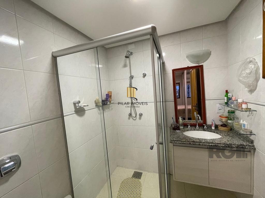 Apartamento mobiliado, 3 dormitórios, 1 suíte, vaga de garagem, Bairro Vila Eunice