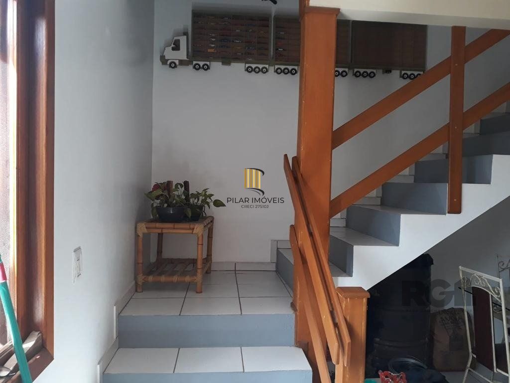 Casa sobrado 2 dormitórios, 2 vagas de garagem, Bairro Parque Ipiranga