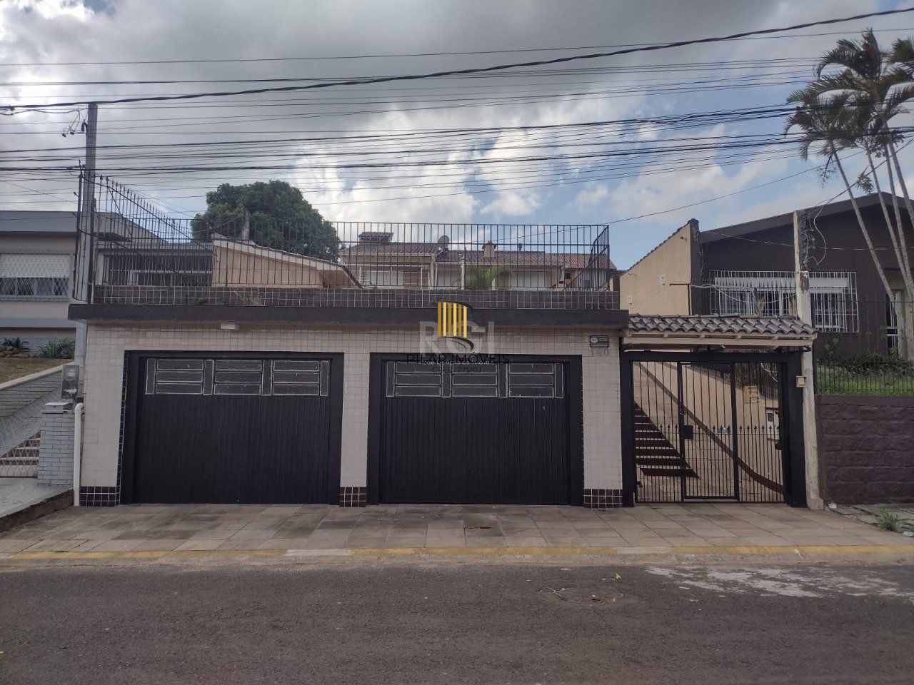 Casa sobrado mobiliado, 4 dormitórios, 1 suíte, 4 vagas de garagem, Bairro Bom Principio - Pilar Imóveis