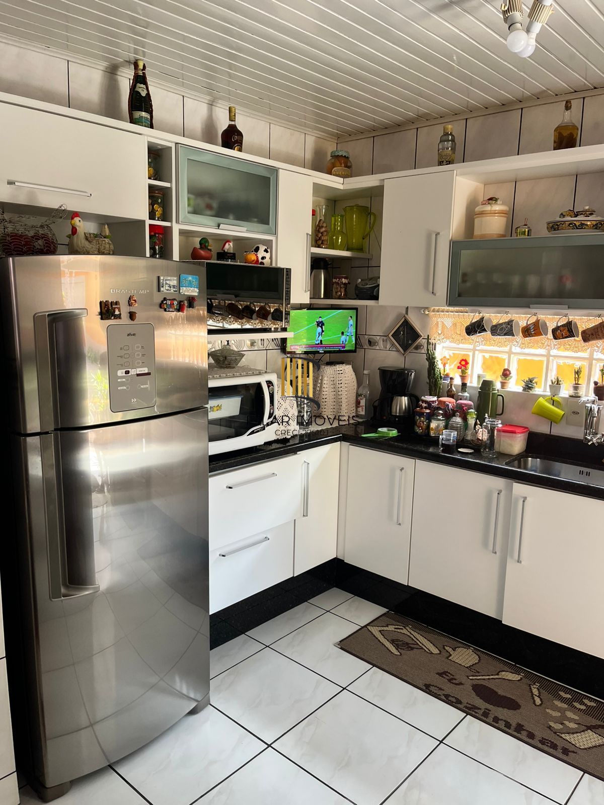 Casa 3 dormitórios, 1 suíte, 2 vagas, Bairro Parque Florido