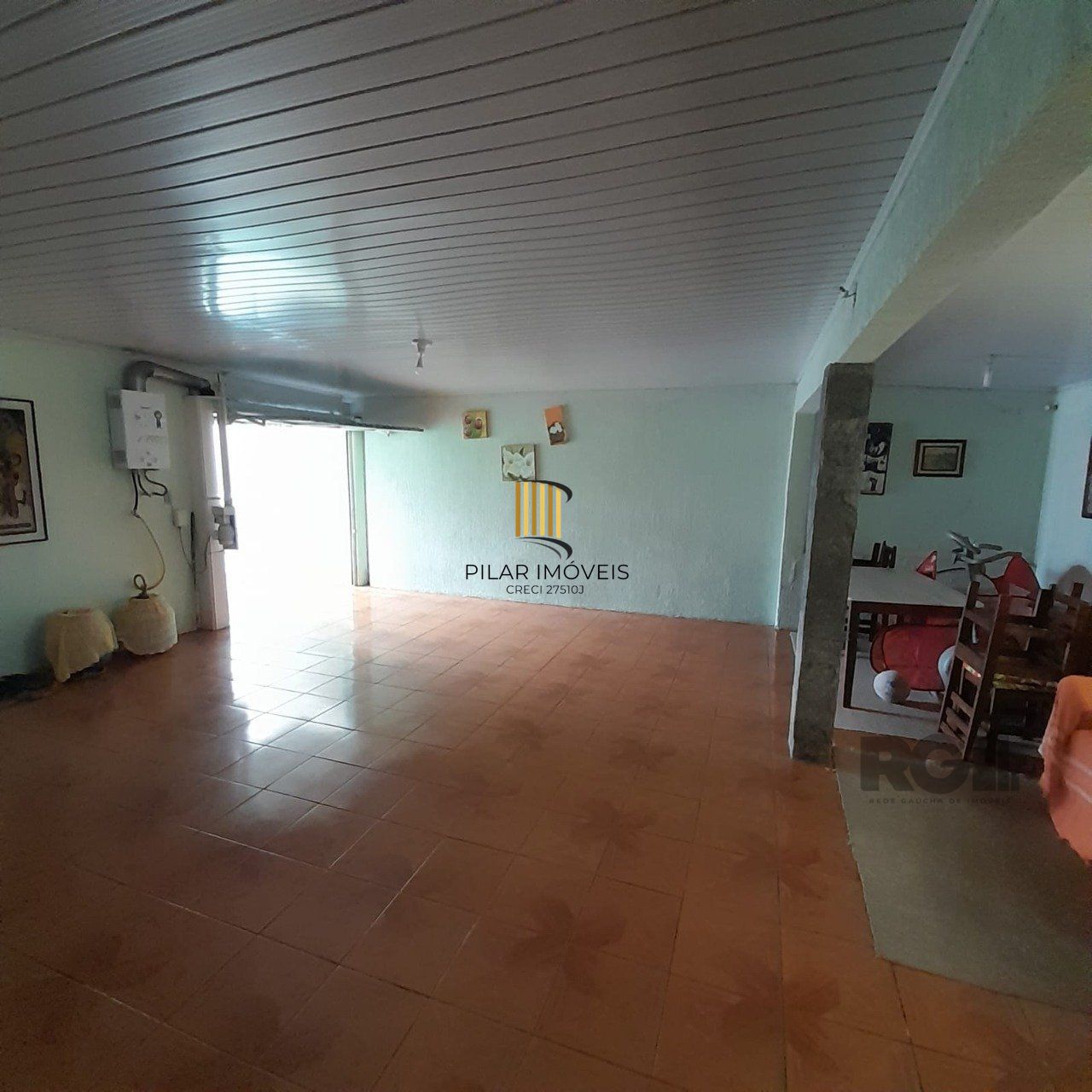 Casa 2 dormitórios, vaga de garagem, bairro São Judas Tadeu