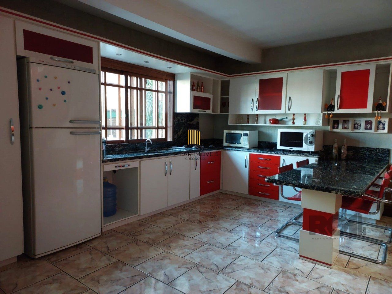 Casa sobrado, 2 dormitórios, 1 suíte, vaga de garagem, Bairro Pq da Matriz