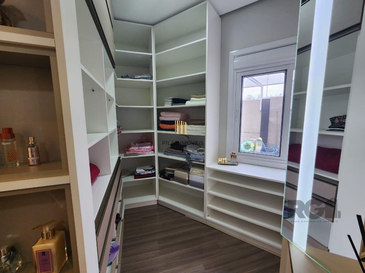 Casa em condomínio, 3 dorms, 1 suíte, 2 vagas bairro vale Ville
