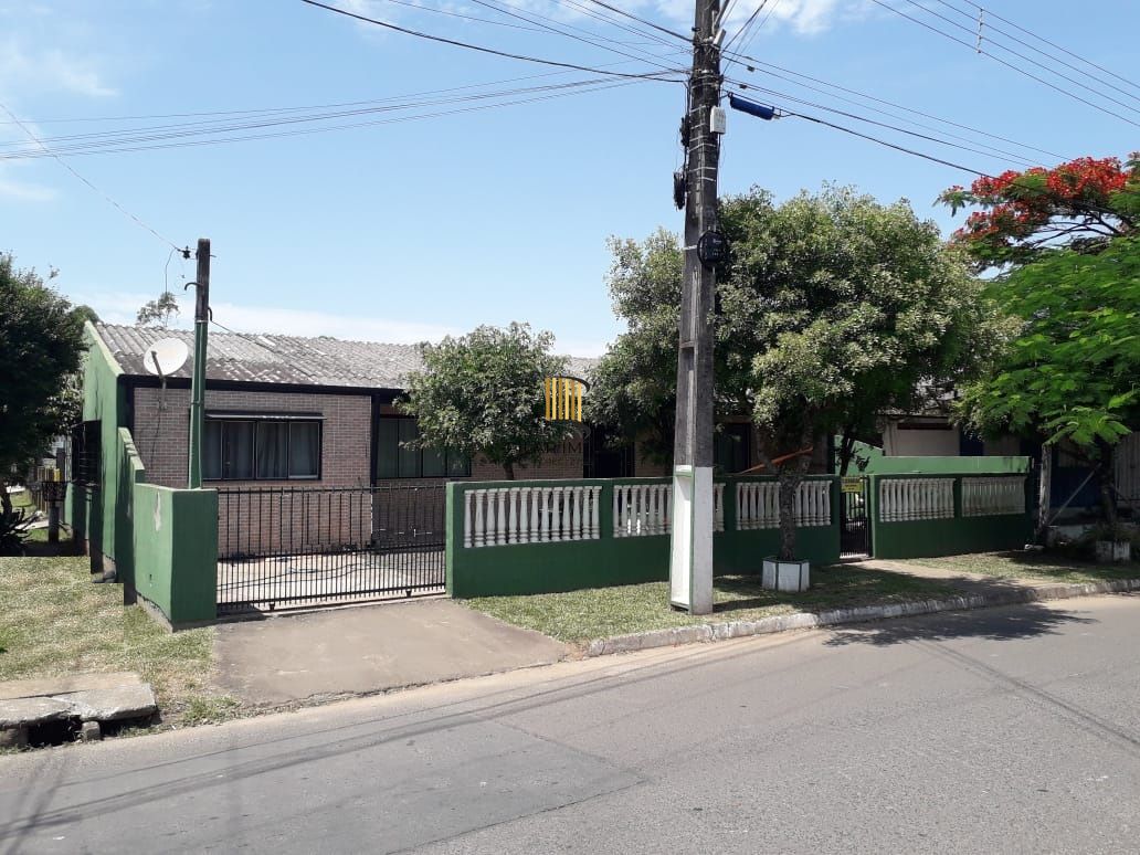 Casa de esquina 3 dormitórios, vaga de garagem, Bairro Monte Claro - Pilar Imóveis