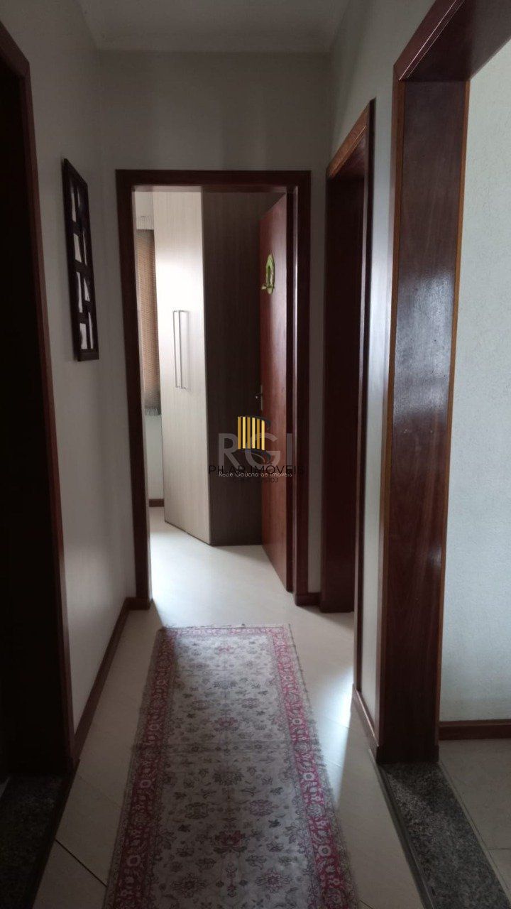Casa para Venda - 135m², 3 dormitórios, sendo 1 suites, 2 vagas - Vale Do Sol