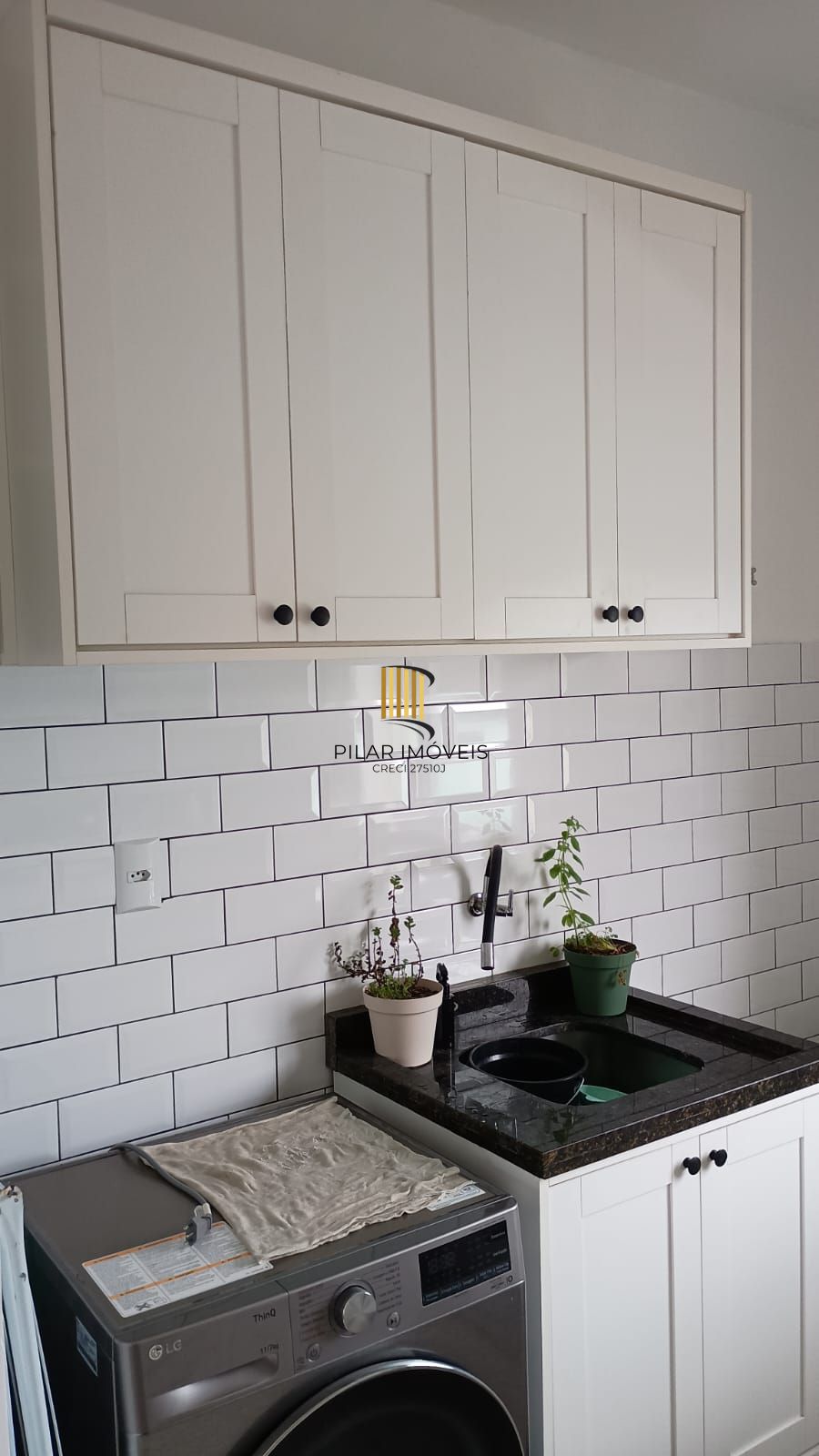 Apartamento 2 dormitórios, 1 vaga, Bairro Veranópolis