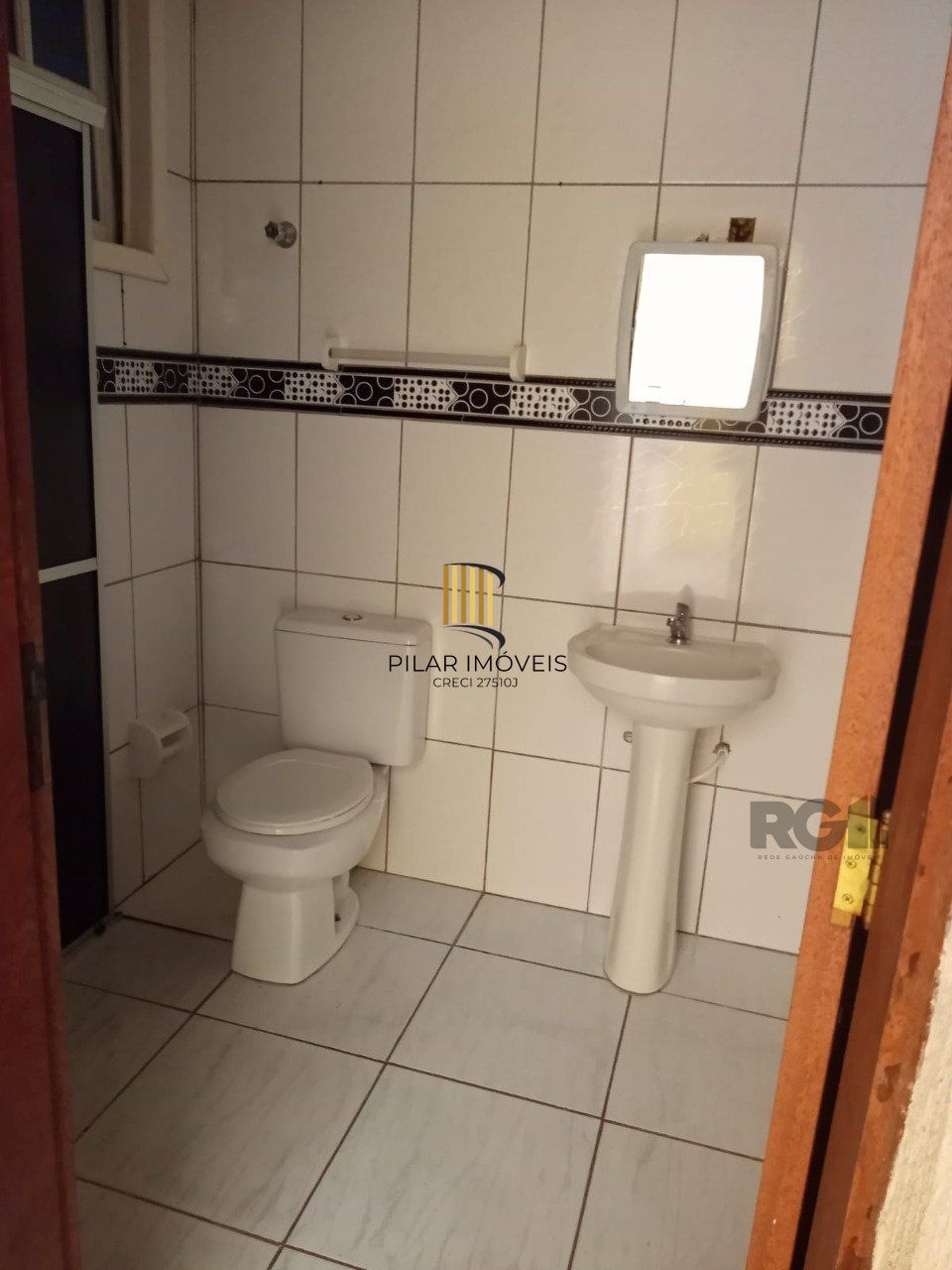 Apartamento térreo 2 dormitórios, vaga de garagem, Bairro Vila Imbuí