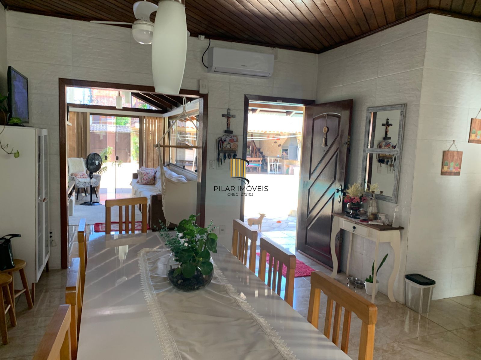 Casa 3 dormitórios, 2 vagas, Bairro Imbui