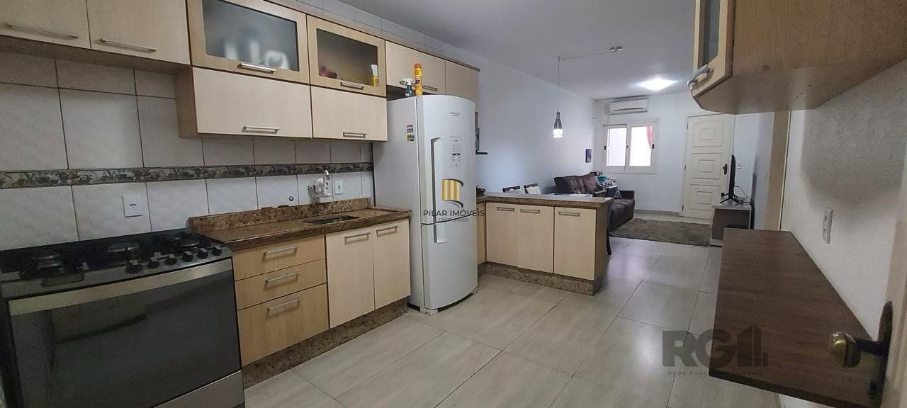 Apartamento térreo, 2 dormitórios, 2 vagas, Bairro Vila Cachoeirinha