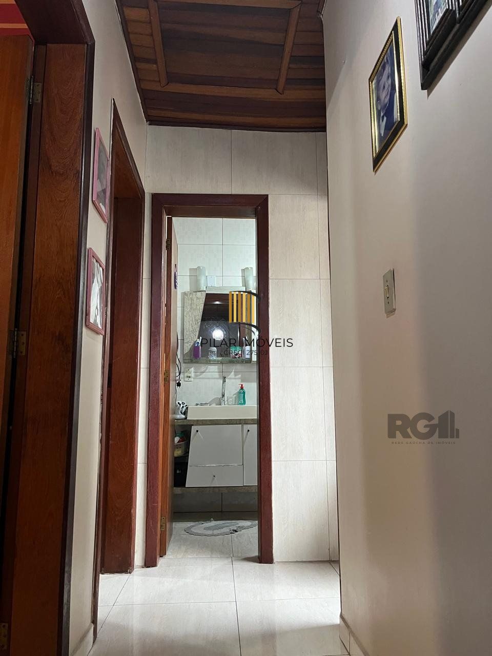 Casa sobrado mobiliado, 2 dormitórios, Bairro Imbuí