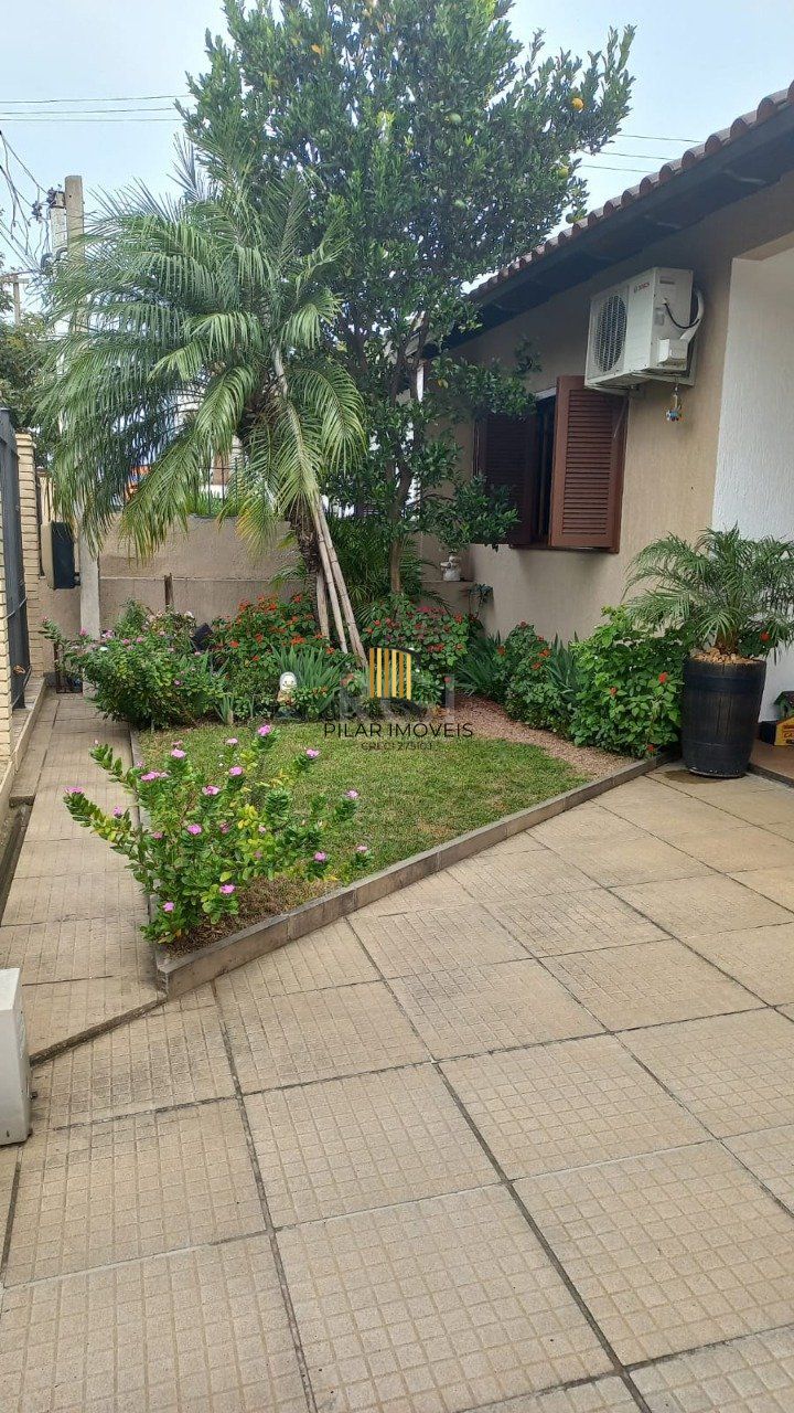 Casa para Venda - 135m², 3 dormitórios, sendo 1 suites, 2 vagas - Vale Do Sol