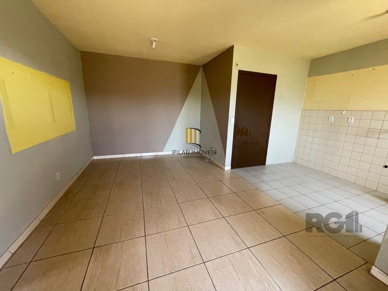 Apartamento 2 dormitórios, 1 box, Bairro Monte Carlo