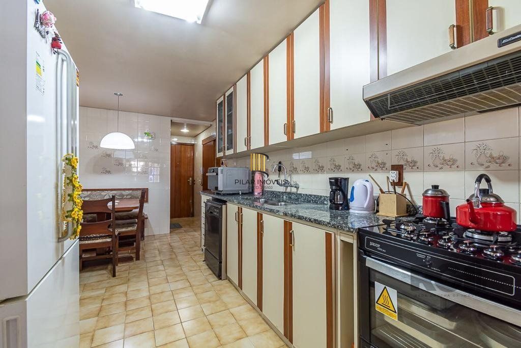 Apartamento semi mobiliado, 3 dormitórios, 1 suíte, 1 vaga, bairro Vila Eunice Nova