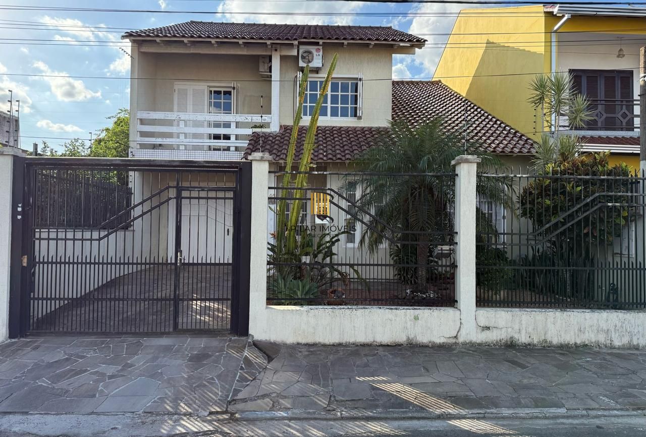 Sobrado 4 dormitórios no bairro Vila Márcia - Pilar Imóveis