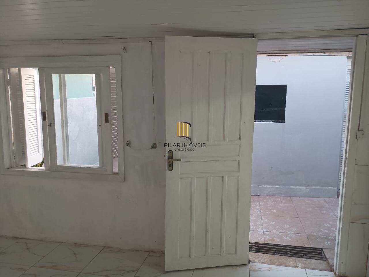 Casa 2 dormitórios, 1 suíte, 2 vagas