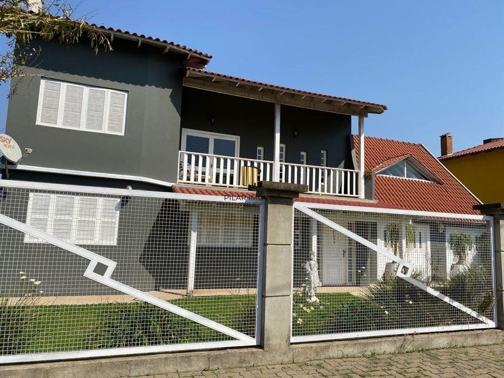 casa sobrado 4 dormitórios, 3 vagas de garagem, Bairro Itacolomi