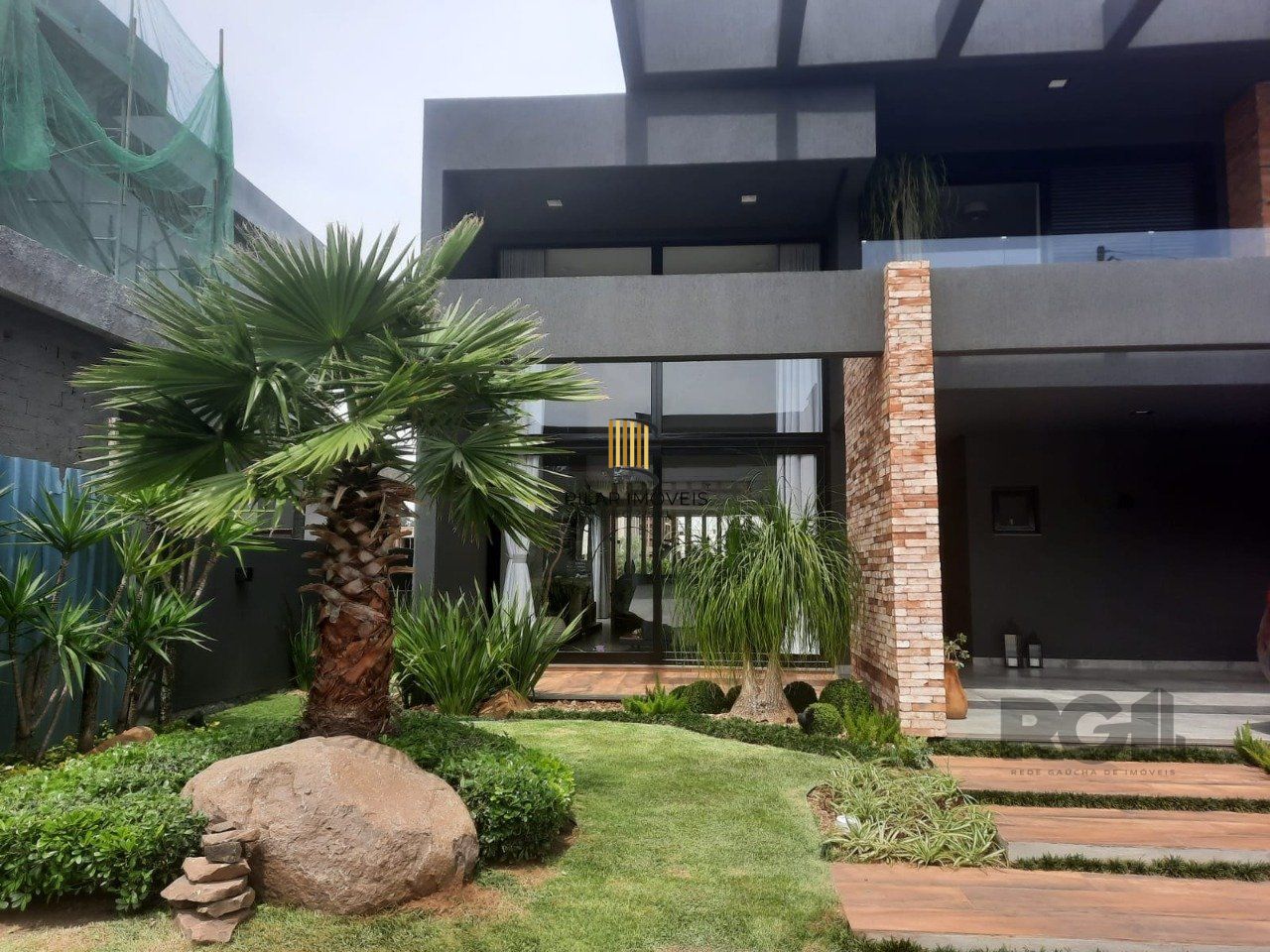 Casa mobiliada 3 dormitórios, 3 suítes Bairro Distrito Industrial