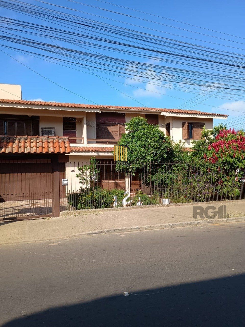 Casa 3 dormitórios, 1 suíte, vaga de garagem, Bairro Princesa Izabel - Pilar Imóveis