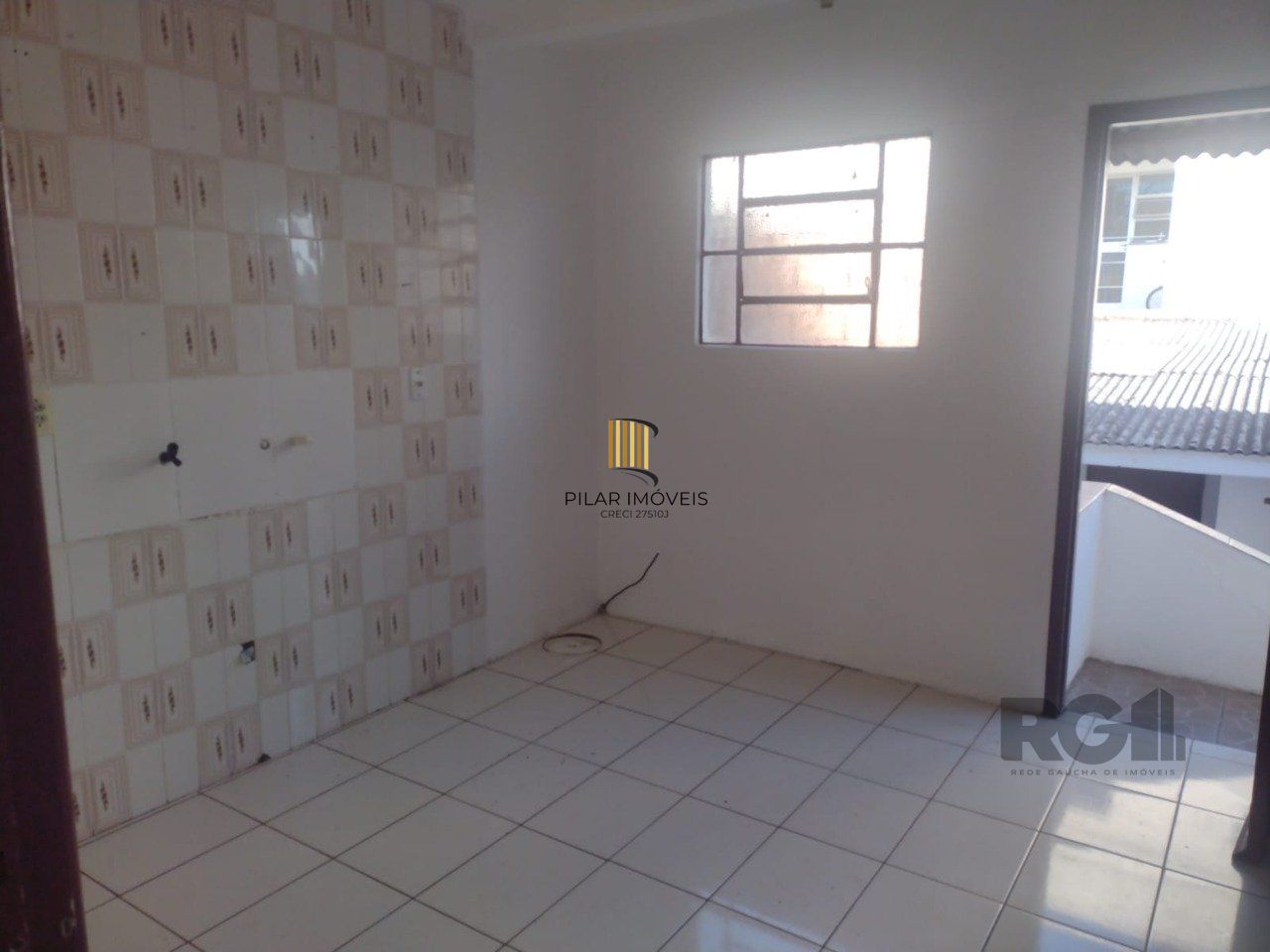 Casa 2 dormitórios, 1 vaga, Bairro Vila Cachoeirinha