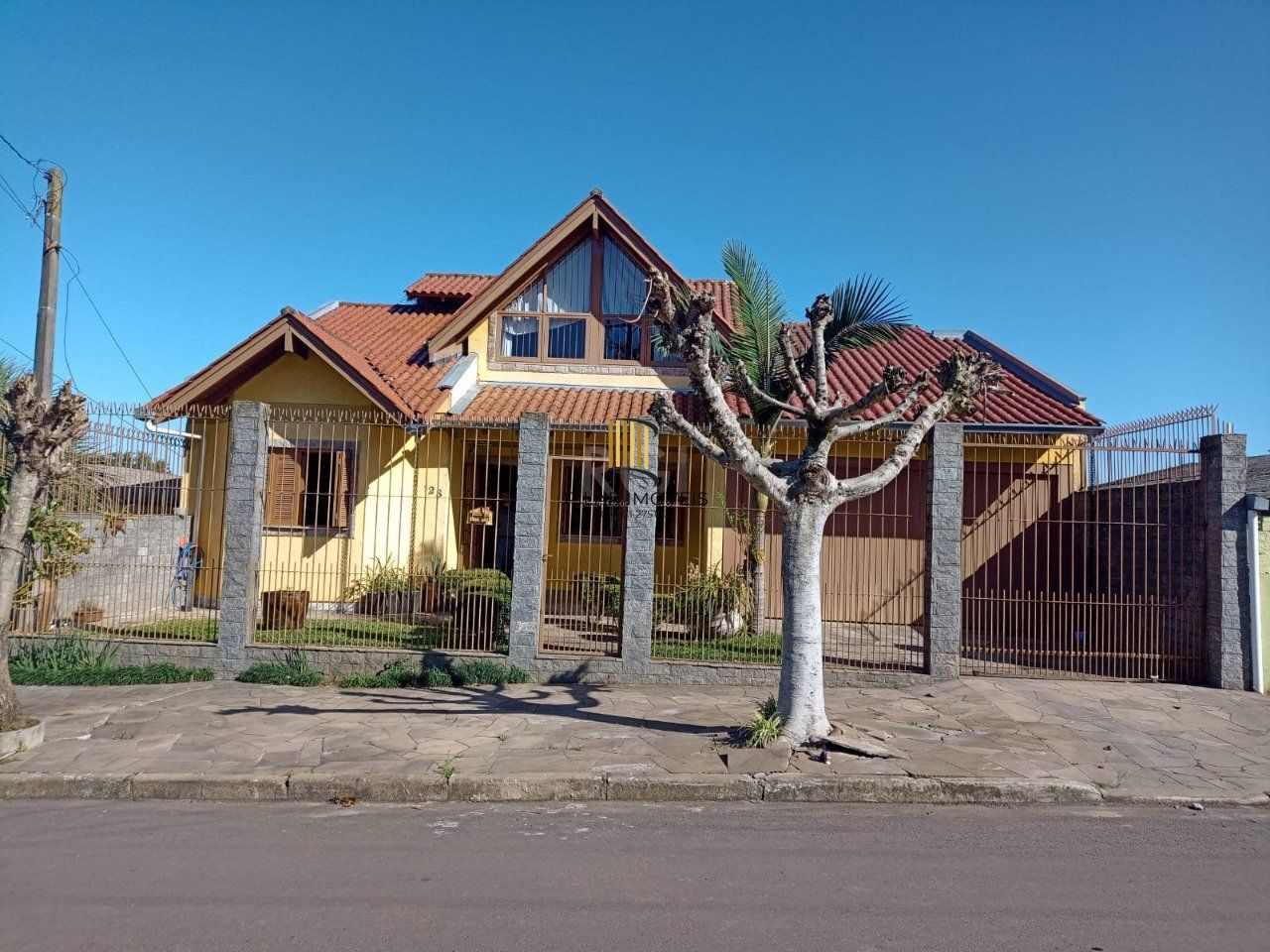 Sobrado para Venda - 240m², 3 dormitórios, sendo 1 suites, 2 vagas - Vila Vista Alegre - Pilar Imóveis