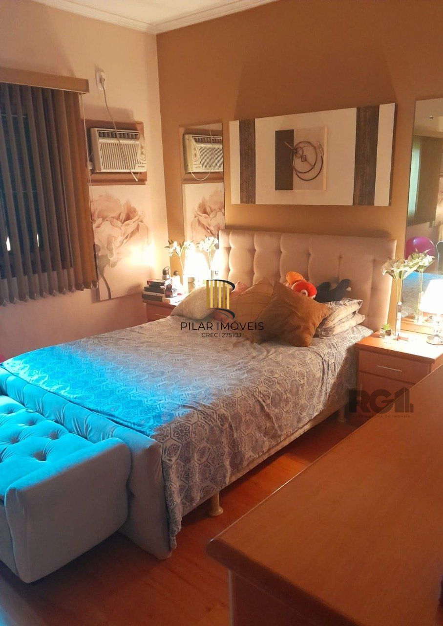 Casa 3 dormitórios, 1 suíte, vaga de garagem, Bairro Parque da Matriz