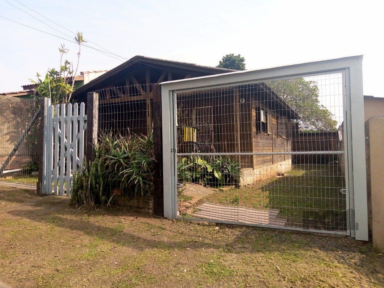 Casa 2 dormitórios, 2 vagas cobertas, Bairro Vila Princesa Izabel - Pilar Imóveis