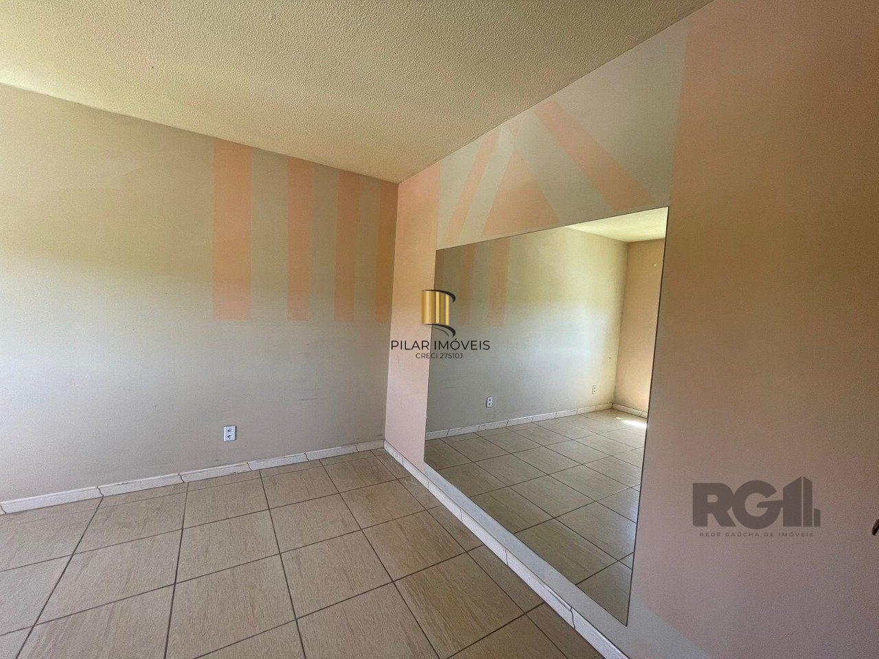 Apartamento 2 dormitórios, 1 box, Bairro Monte Carlo
