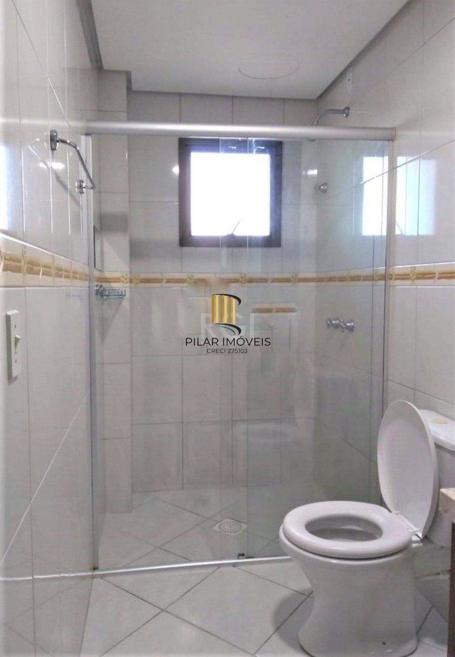 Apartamento semi mobiliado, 2 dormitórios, 1 suíte, vaga de garagem, Bairro Vila Veranópolis