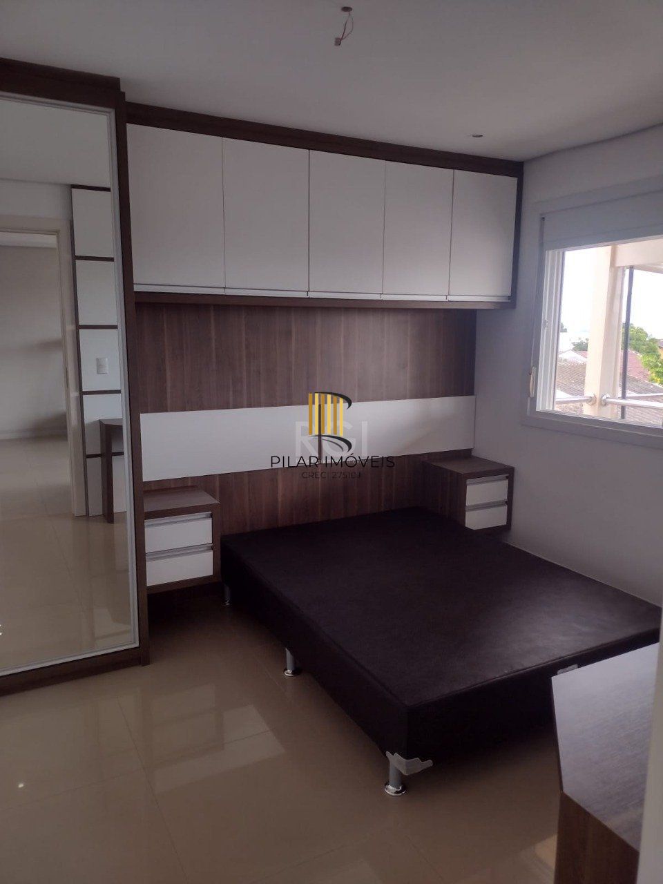 Casa sobrado mobiliado, 4 dormitórios, 1 suíte, 4 vagas de garagem, Bairro Bom Principio