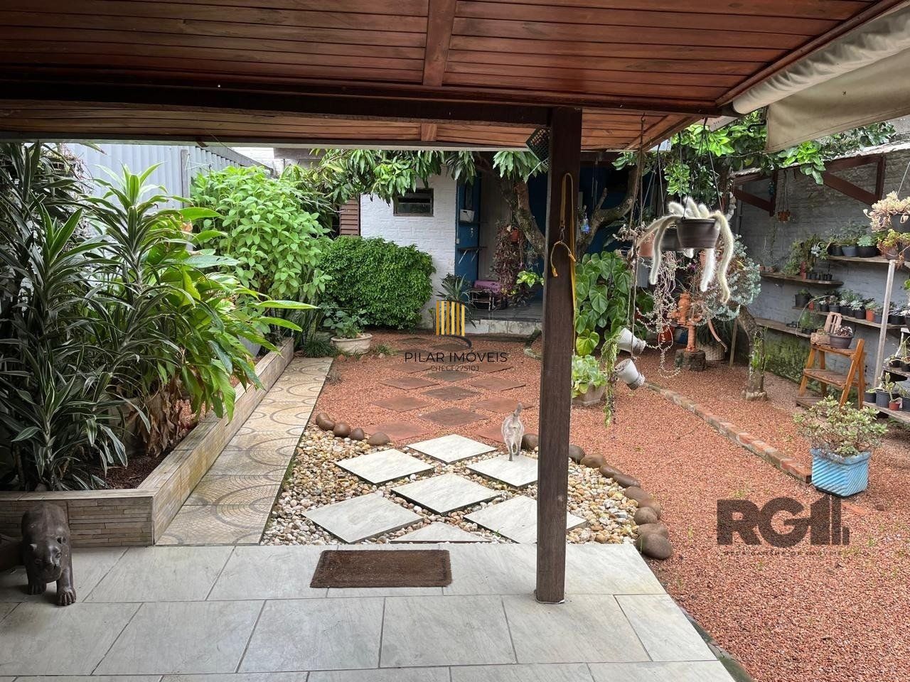 Casa comercial 2 dormitórios, semi mobiliada, garagem, Bairro Vista Alegre